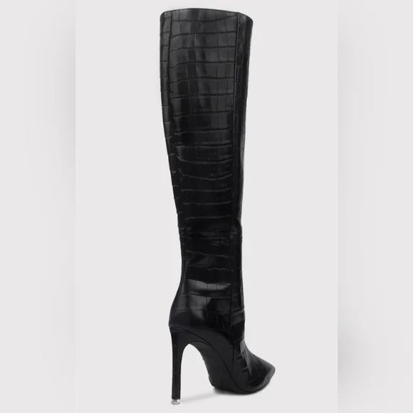 NWOT Black Suede Studio Taylor Boots - Picture 4 of 16